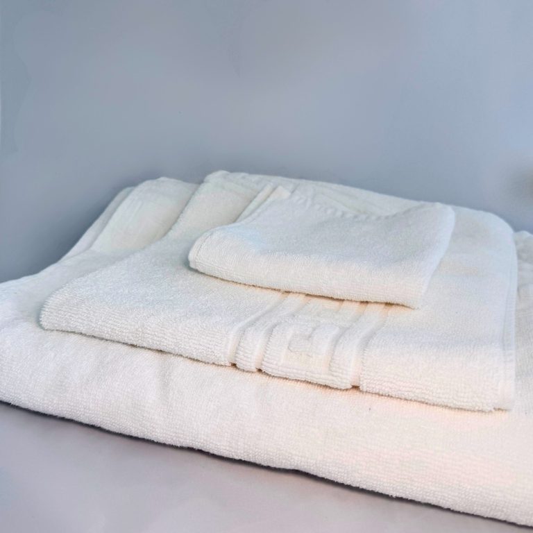 Serviettes et linge de bain de qualité pour offrir confort et praticité à vos voyageurs Linge de bain pour vos logements